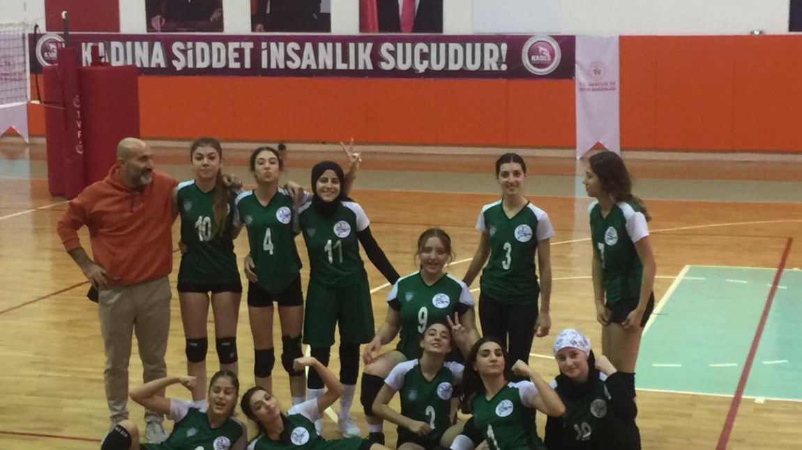 Voleybol Takımlarımız İzmir Gençlik ve Spor İl Müdürlüğü Turnuvasına Katılmıştır